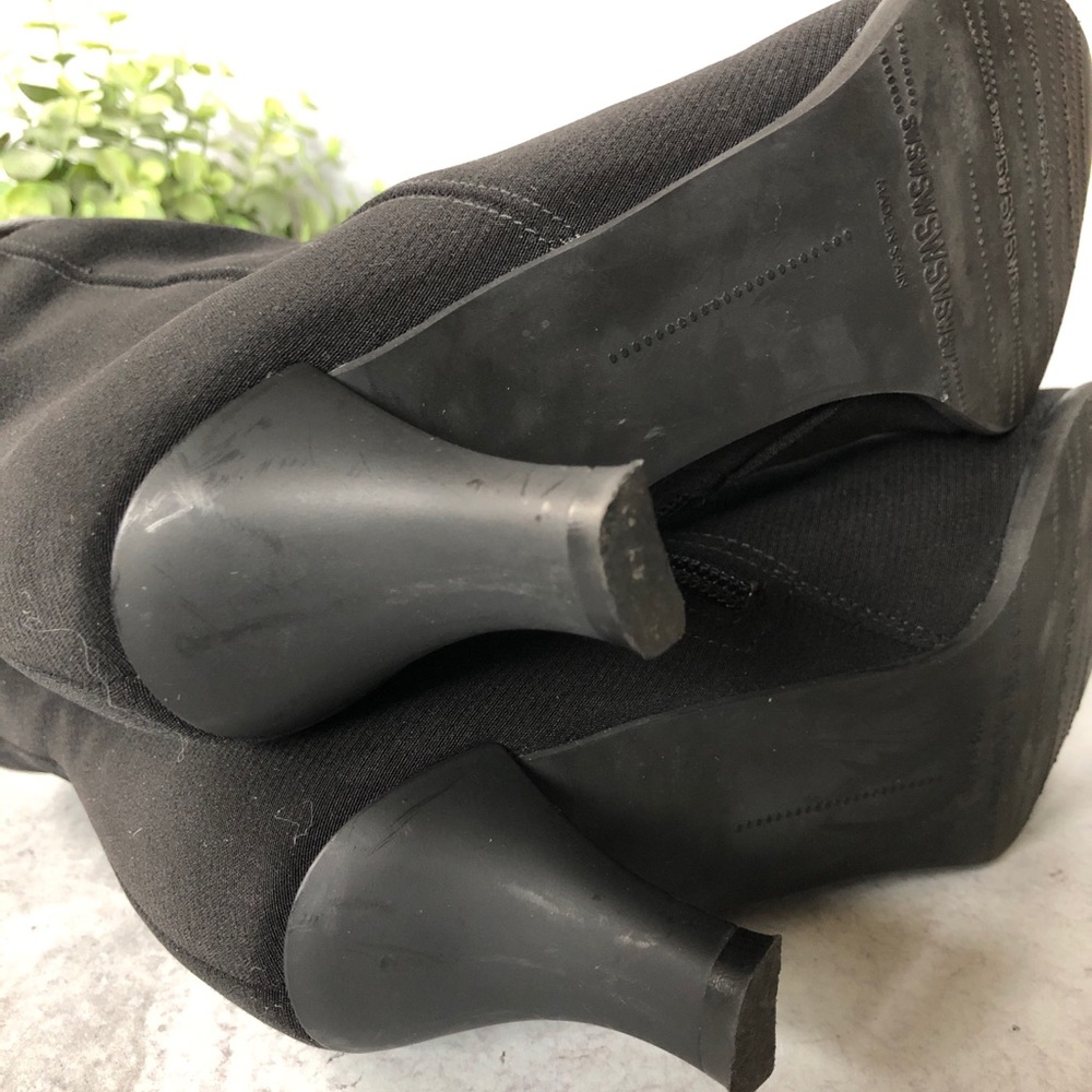 Stuart Weiztman Kitten Heel Gore Tex Boot 5.5 M - Picture 15 of 16